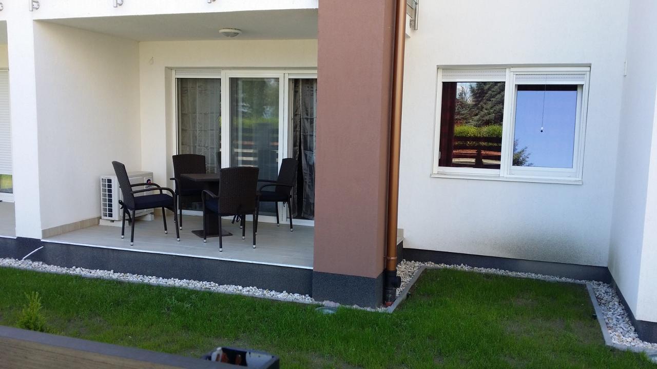 Laguna Beach Apartmanok Siofok Exterior photo